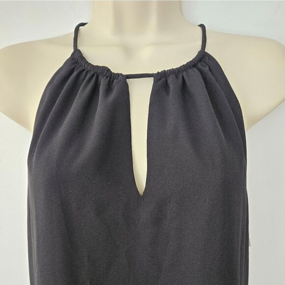 Halogen Keyhole Sleeveless Blouse - Picture 2 of 5
